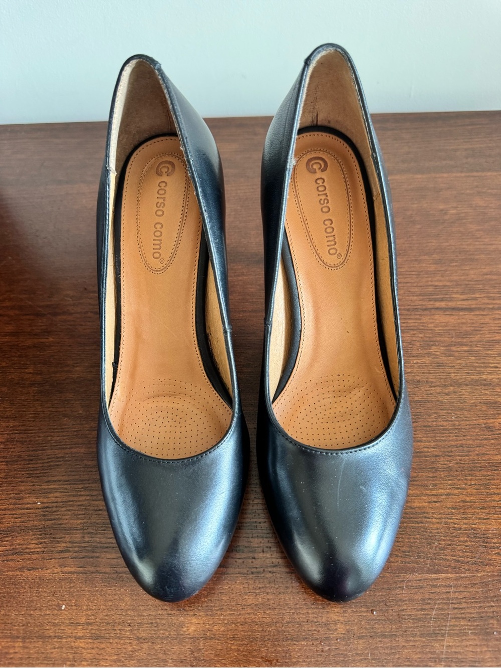 Brand New Corso Como Black Leather Heels, size 7